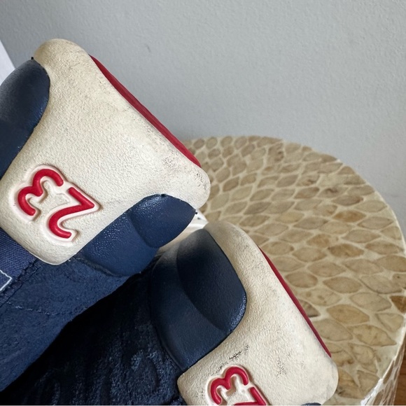 Nike Air Jordan 12 Retro International Flight Navy Blue Sneakers size 4.5Y - Picture 8 of 9